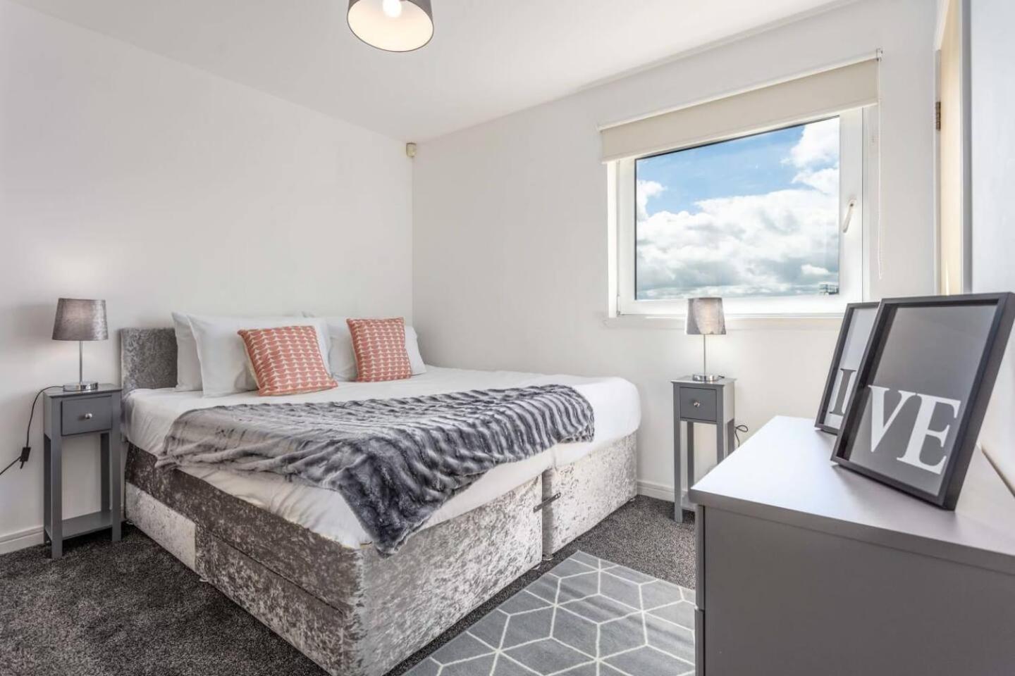 Walker Suite No 60 - Donnini Apartments Kilmarnock Zewnętrze zdjęcie